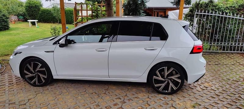 Gebraucht VW Golf VIII Style 150 PS (110 kW) 2023 Weiß Limousine