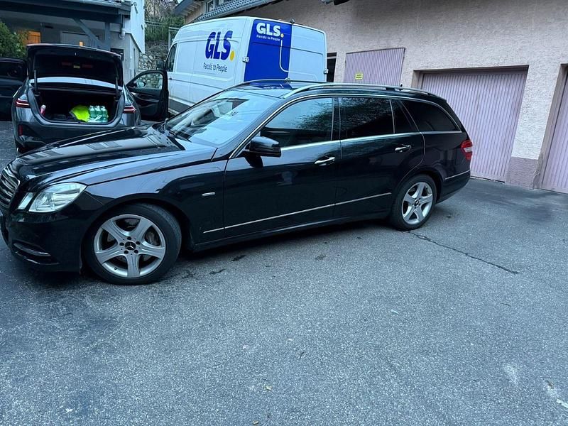 Gebraucht Mercedes E350 Avantgarde 265 PS (194 kW) 2012 Schwarz Kombi