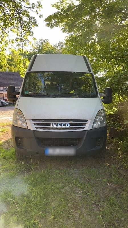 Weiß Gebraucht 2008 Iveco Daily | 4.150 € - Bild 1/4