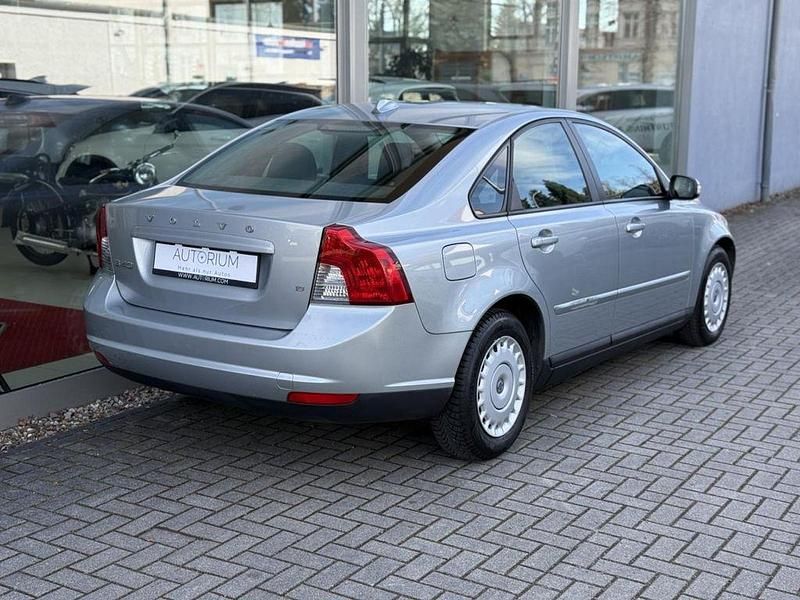 Gebraucht Volvo S40 125 PS (91 kW) 2009 Silber Limousine