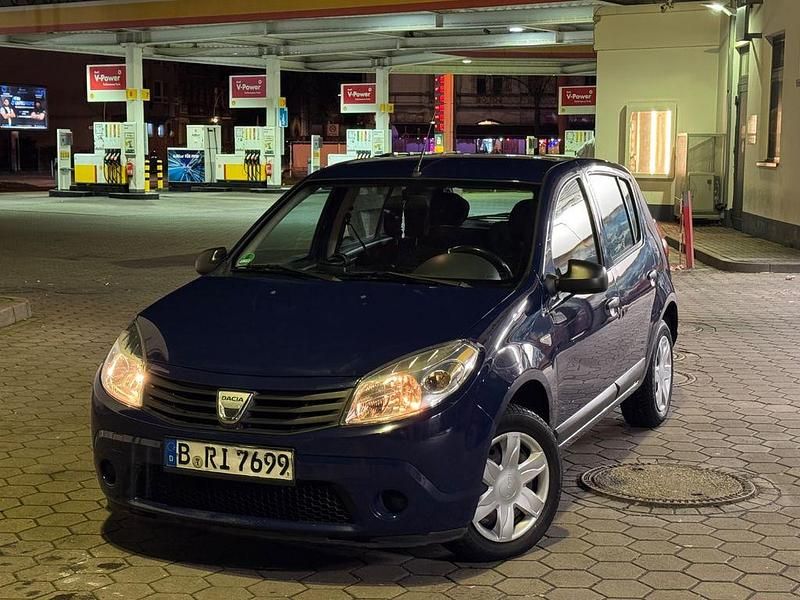 Gebraucht Dacia Sandero 75 PS (55 kW) 2009 Silber Limousine