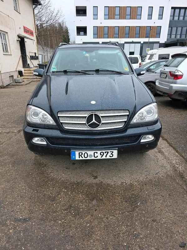 Gebraucht Mercedes ML270 163 PS (119 kW) 2005 Schwarz SUV