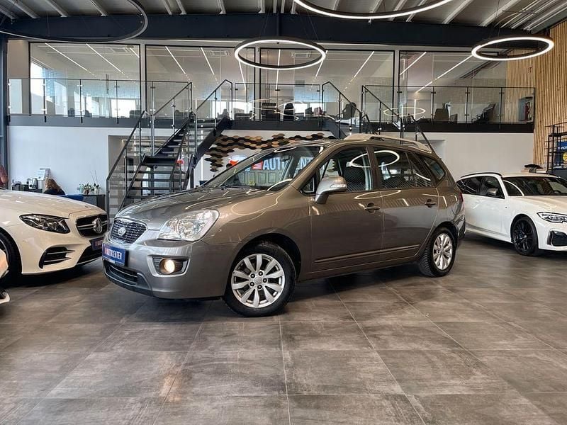 Silber Gebraucht 2011 Kia Carens Spirit Van / Kleinbus | 4.699 € (Etwas zu teuer) - Bild 1/4
