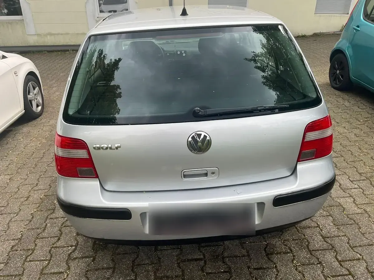 Gebraucht VW Golf IV 75 PS (55 kW) 2004 Silber Kleinwagen