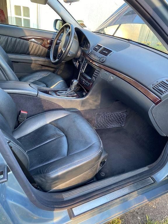 Gebraucht Mercedes E220 Elegance 150 PS (110 kW) 2006 Grau Limousine