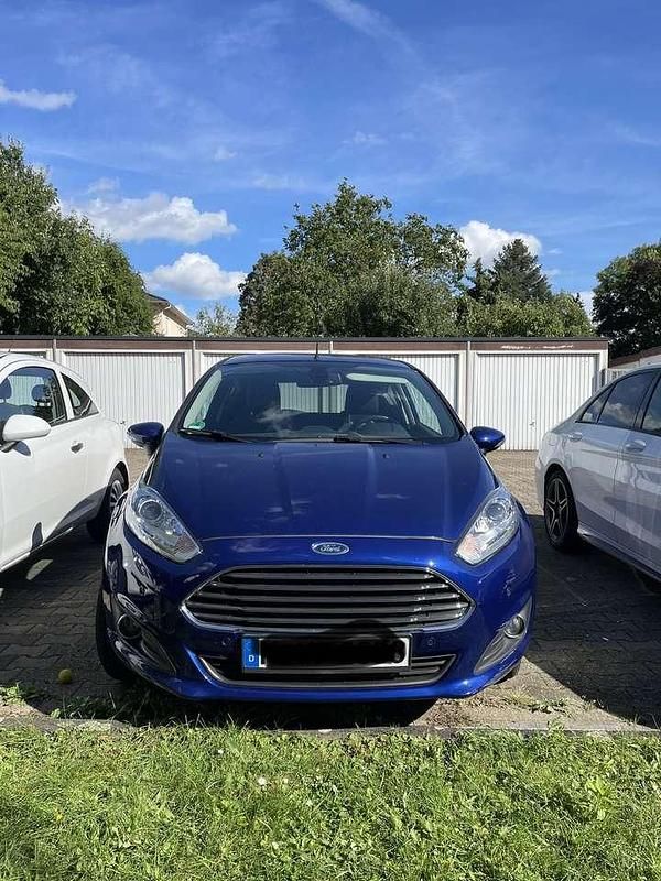 Gebraucht Ford Fiesta Titanium 82 PS (60 kW) 2013 Blau Kleinwagen