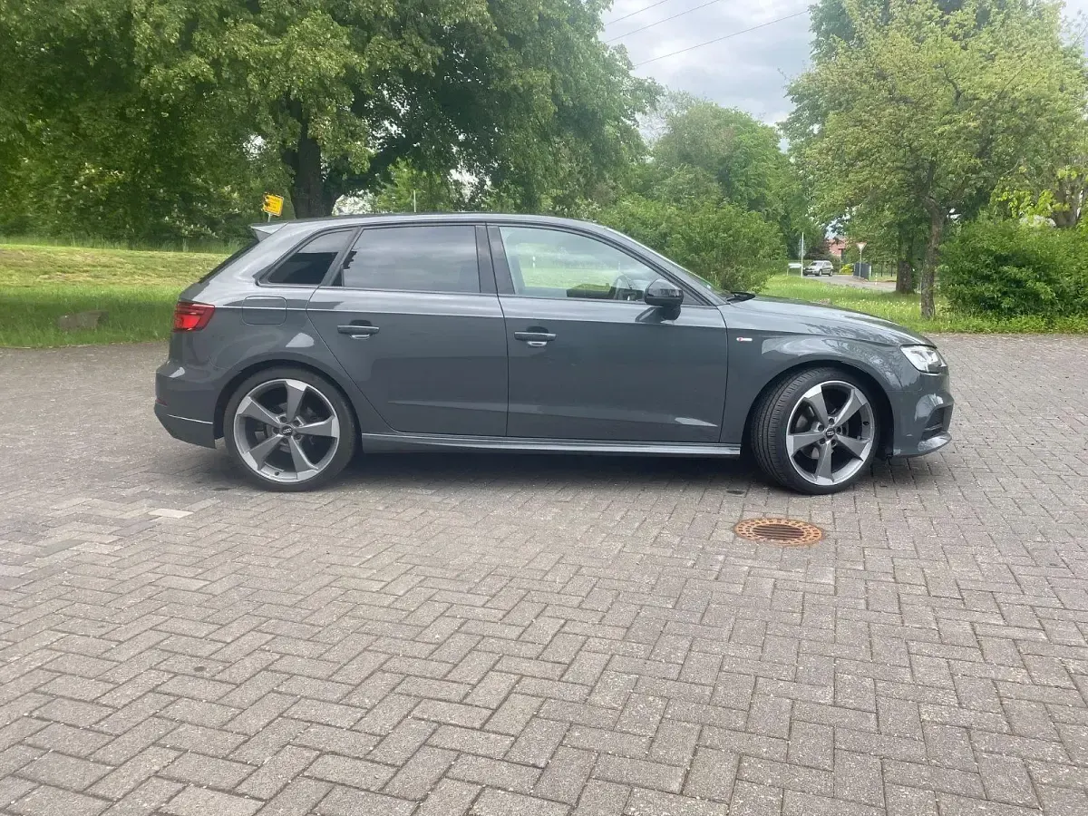 Gebraucht Audi A3 S-Line 150 PS (110 kW) 2018 Grau Limousine