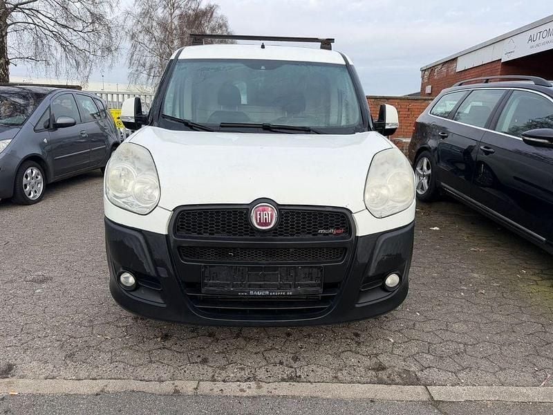 Gebraucht Fiat Doblò 101 PS (74 kW) 2010 Weiß Van / Kleinbus