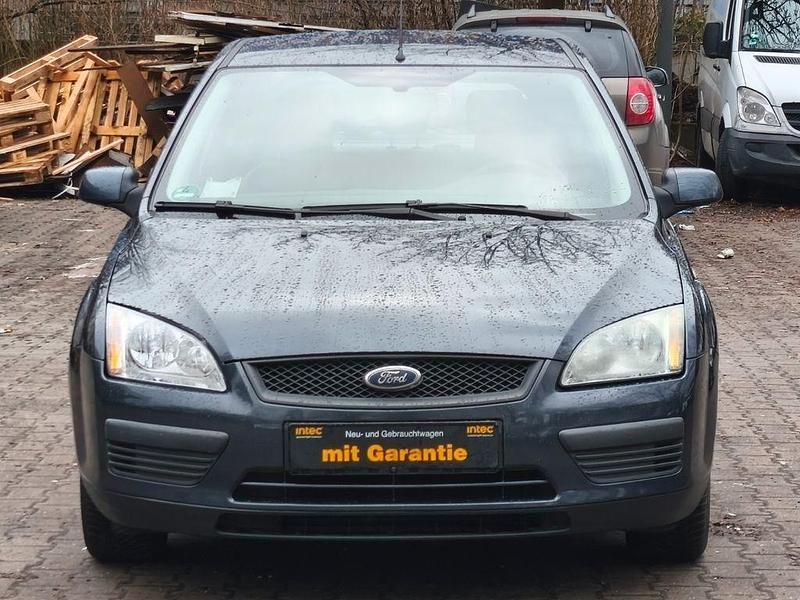 Gebraucht Ford Focus Fun X 101 PS (74 kW) 2011 Grau Limousine