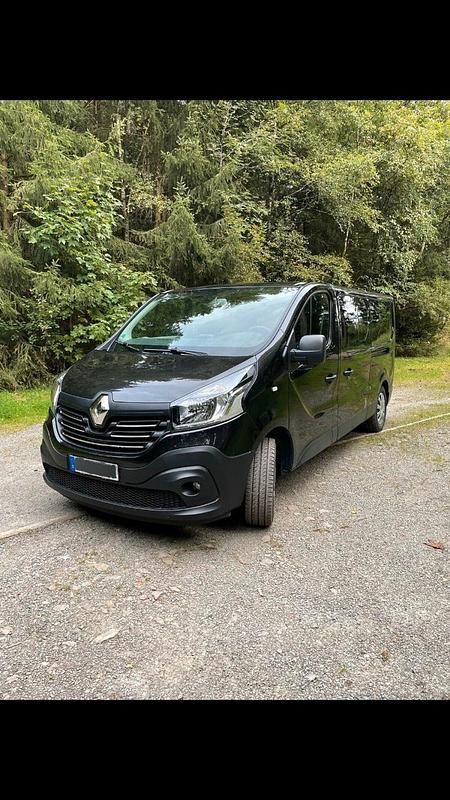 Schwarz Gebraucht 2019 Renault Trafic Expression Van / Kleinbus | 17.000 € - Bild 1/4