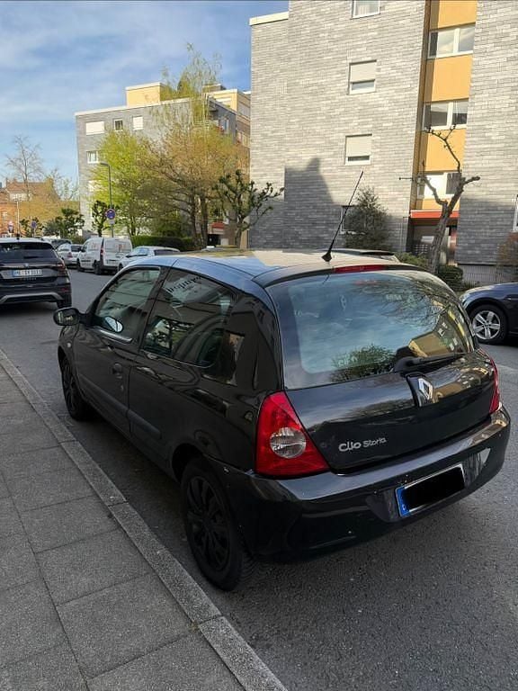 Gebraucht Renault Clio II 58 PS (42 kW) 2008 Schwarz Limousine