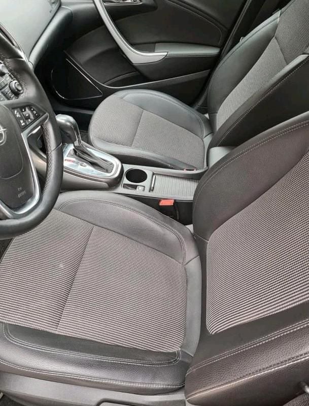 Gebraucht Opel Astra 116 PS (85 kW) 2011 Weiß Kombi