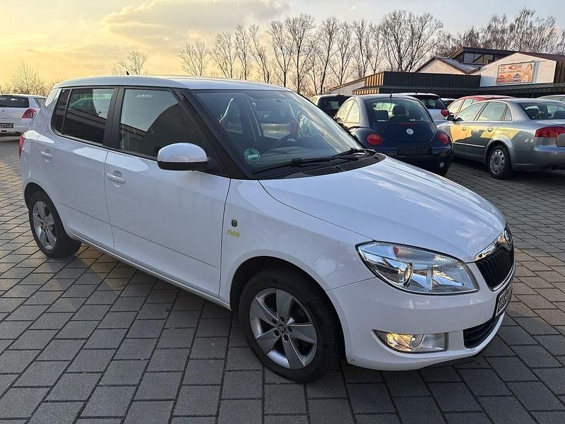 Gebraucht Skoda Fabia Fresh 86 PS (63 kW) 2013 Weiß Limousine