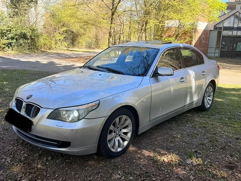 Gebraucht BMW 520 177 PS (130 kW) 2004 Silber Limousine