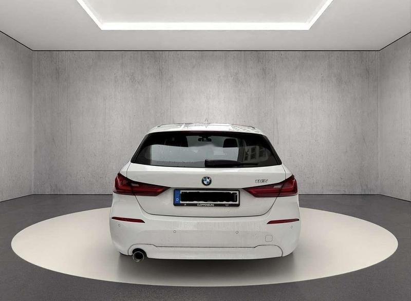 Gebraucht BMW 118 Advantage 136 PS (100 kW) 2023 Weiß Kleinwagen