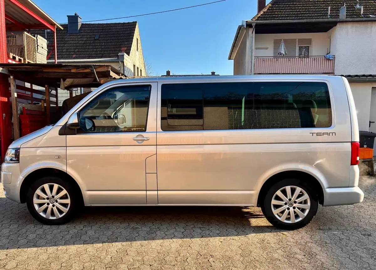 Usata VW T5 Team 179 CV (131 kW) 2010 Argento Furgone
