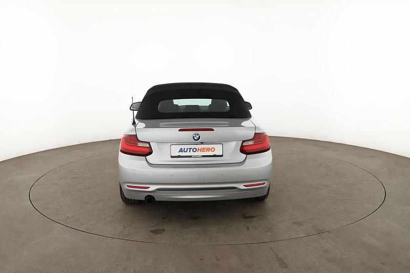 Gebraucht BMW 220 Sport Line 184 PS (135 kW) 2015 Grau Cabrio