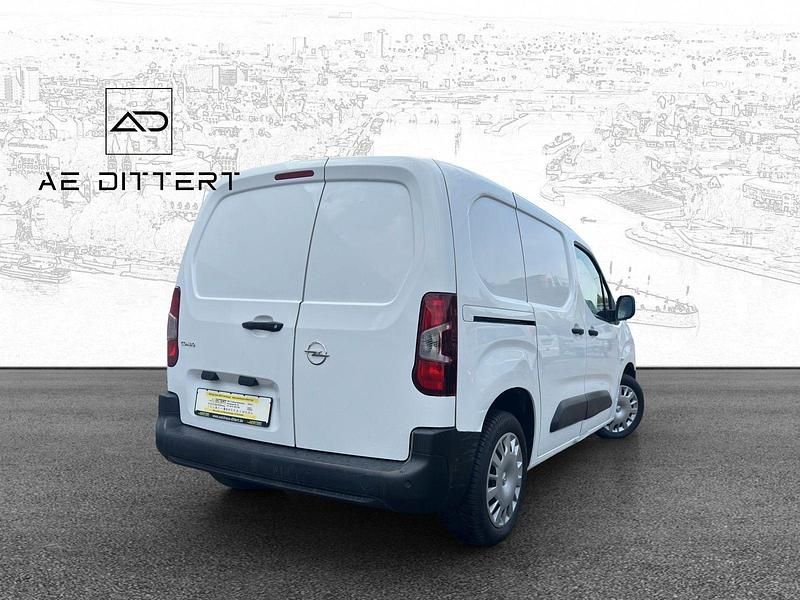 Second-hand Opel Combo Edition 76 CP (55 kW) 2019 Alb Monovolum