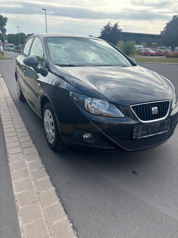 Schwarz Gebraucht 2010 Seat Ibiza Limousine | 3.000 € - Bild 1/4