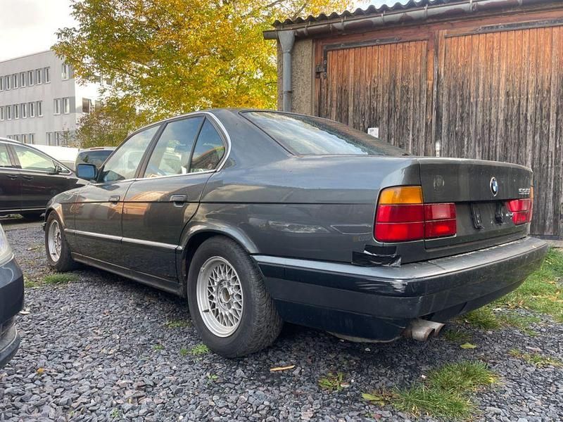 Gebraucht BMW 535 211 PS (155 kW) 1988 Grau Limousine