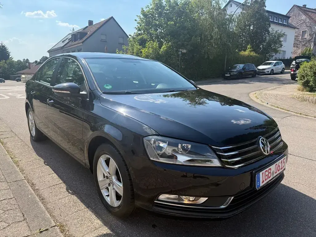 Gebraucht VW Passat S 122 PS (89 kW) 2012 Schwarz Limousine