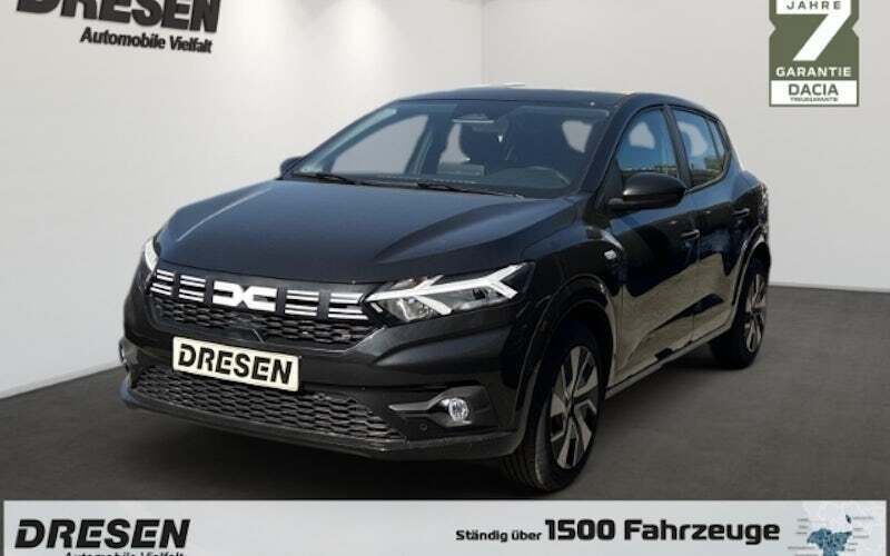 Schwarz Gebraucht 2022 Dacia Sandero Expression Kleinwagen | 17.495 € (Etwas zu teuer) - Bild 1/4