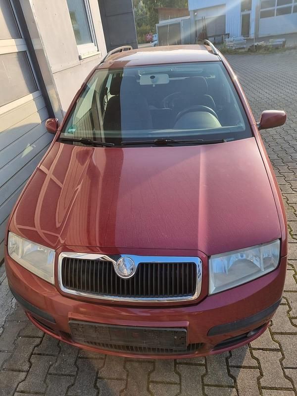 Rot Gebraucht 2006 Skoda Fabia Kleinwagen | 1.599 € - Bild 1/4