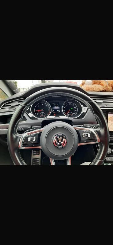 Gebraucht VW Touran Highline 190 PS (139 kW) 2018 Weiß Van / Kleinbus