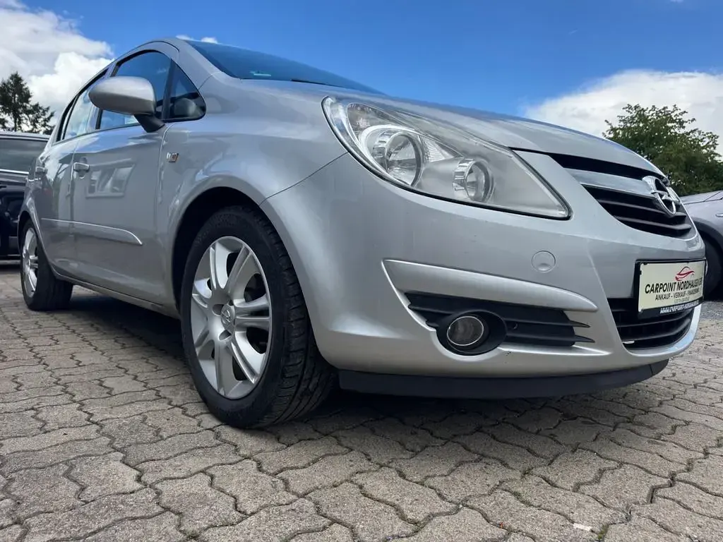Gebraucht Opel Corsa Edition 90 PS (66 kW) 2007 Silber Kleinwagen