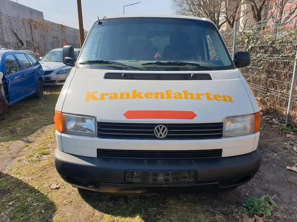 Second-hand VW Caravelle 88 CP (64 kW) 2001 Alb Van