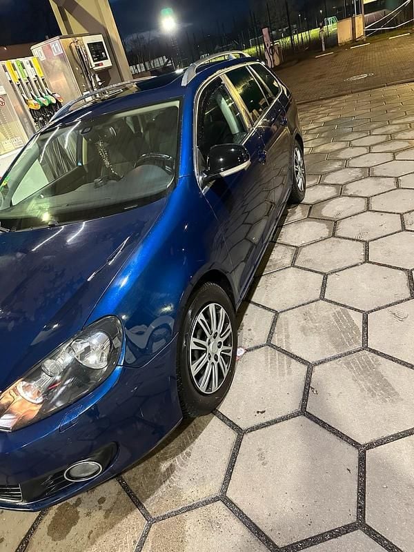 Gebraucht VW Golf VI 86 PS (63 kW) 2011 Blau Kleinwagen