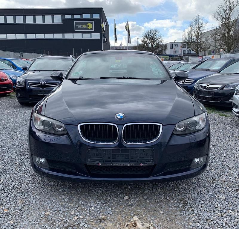 Gebraucht BMW 320 Cabriolet 170 PS (125 kW) 2009 Blau Cabrio