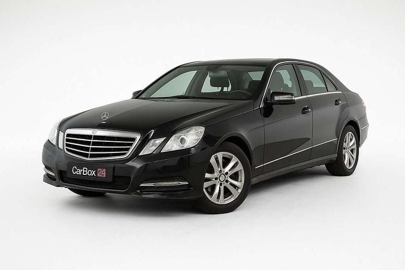 Gebraucht Mercedes E220 170 PS (125 kW) 2013 Obsidianschwarz Limousine