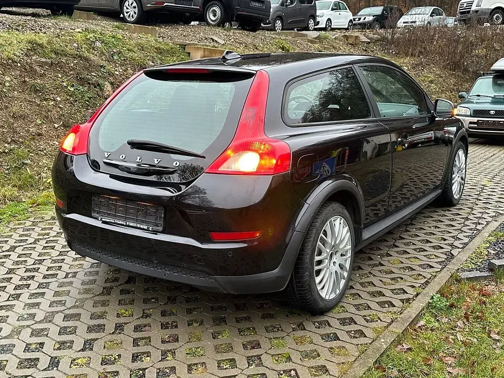 Gebraucht Volvo C30 Kinetic 114 PS (83 kW) 2011 Schwarz Kleinwagen