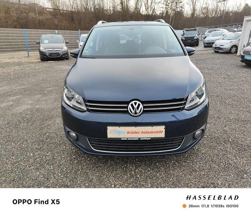 Gebraucht VW Touran Life 140 PS (102 kW) 2014 Blau Van / Kleinbus