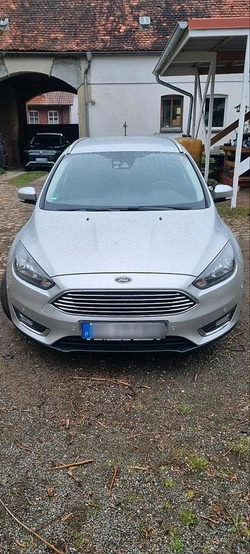 Second-hand Ford Focus Titanium 150 CP (110 kW) 2017 Argintiu Break