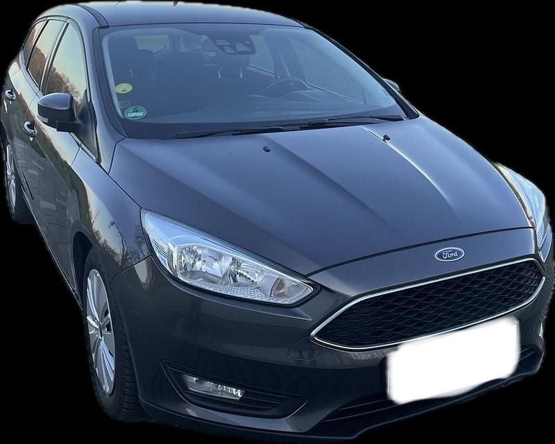 Grau Gebraucht 2017 Ford Focus Trend Kombi | 5.900 € (Guter Preis) - Bild 1/4
