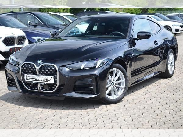 Schwarz (black sapphire metallic) Gebraucht 2024 BMW 420 M Sport Coupé | 44.000 € (Guter Preis) - Bild 1/4