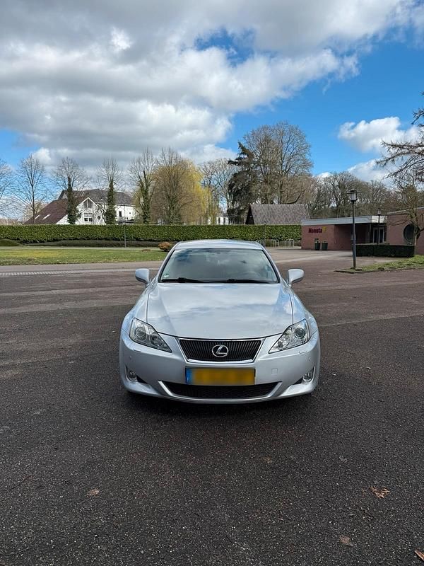 Gebraucht Lexus IS250 208 PS (152 kW) 2006 Silber Limousine