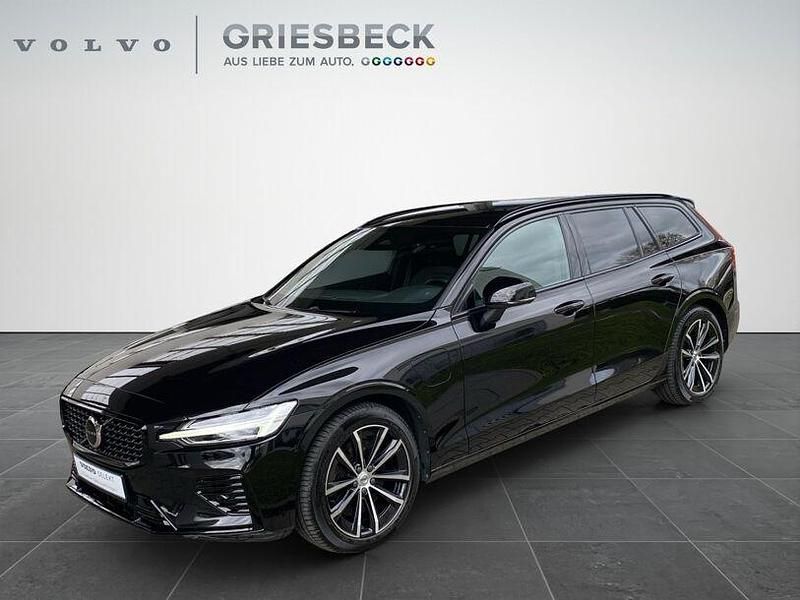 Gebraucht Volvo V60 Plus 455 PS (334 kW) 2022 Onyx black / metallic Kombi