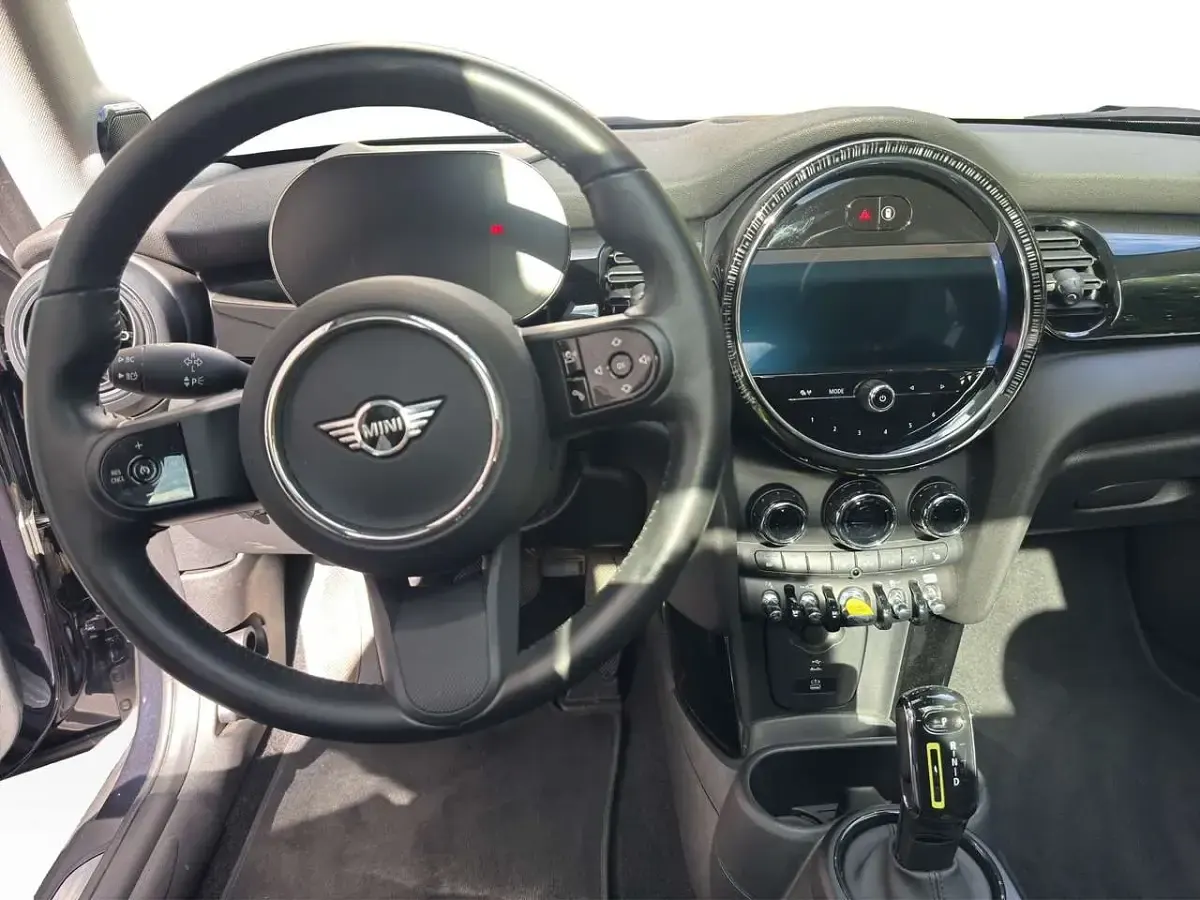 Gebraucht Mini Cooper SE 135 kW (184 PS) 2023 Schwarz Kleinwagen