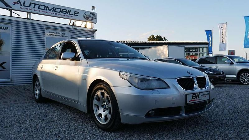 Titansilber Gebraucht 2005 BMW 520 Limousine | 3.990 € (Fairer Preis) - Bild 1/4