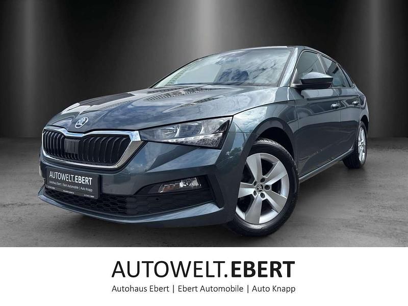 Grau Gebraucht 2020 Skoda Scala Cool Plus Kleinwagen | 15.890 € (Fairer Preis) - Bild 1/4