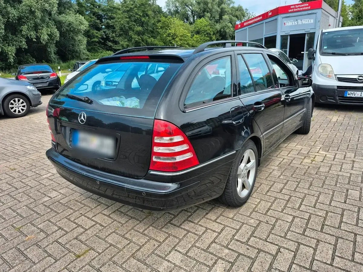 Gebraucht Mercedes C220 150 PS (110 kW) 2006 Schwarz Kombi