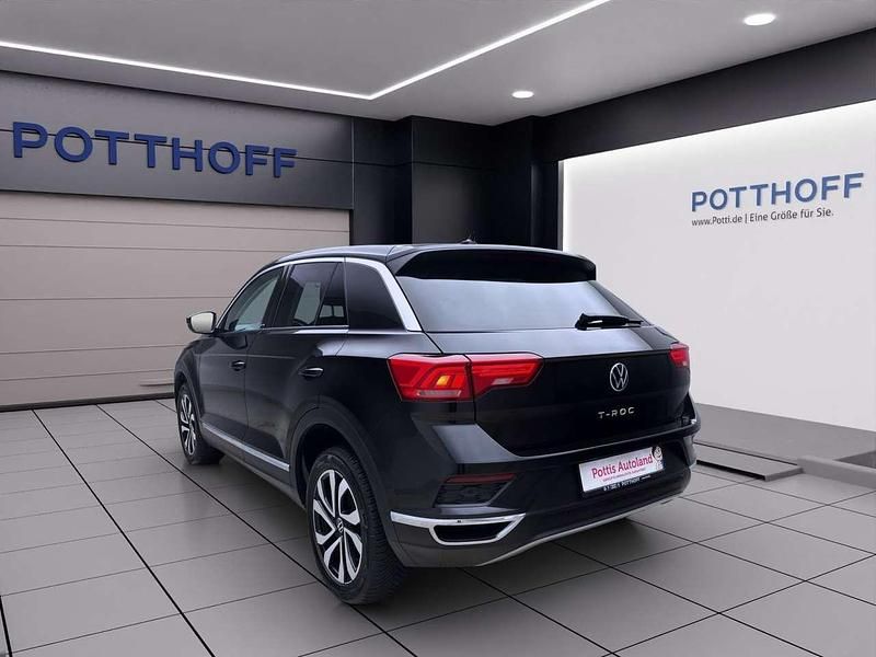Gebraucht VW T-Roc Active 150 PS (110 kW) 2021 Deep black perleffekt SUV