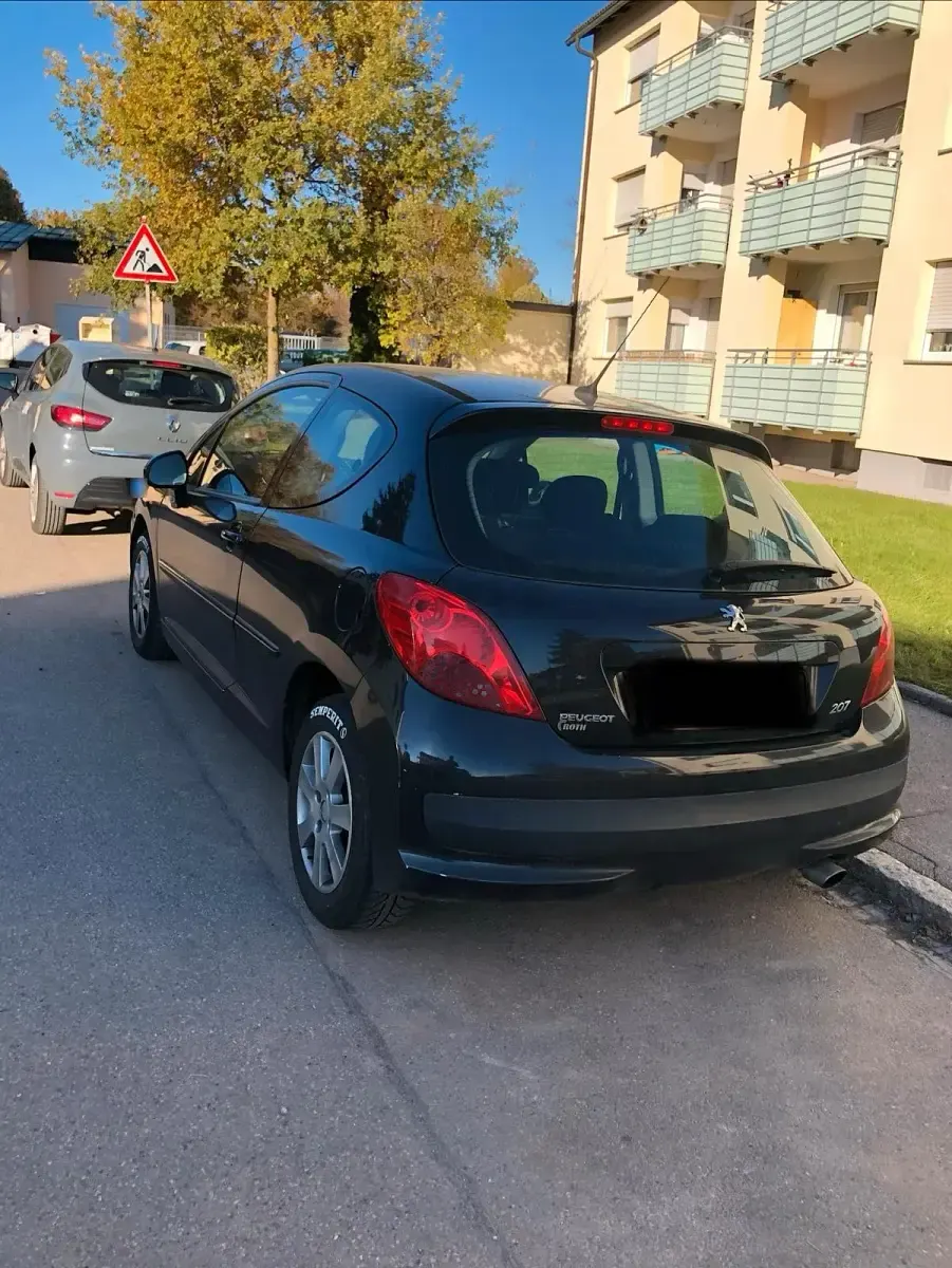 Gebraucht Peugeot 207 120 PS (88 kW) 2009 Schwarz Kleinwagen