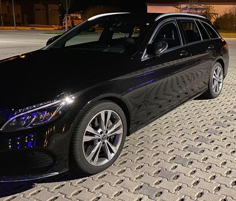 Schwarz Gebraucht 2018 Mercedes C250 Kombi | 23.000 € (Etwas zu teuer) - Bild 1/4