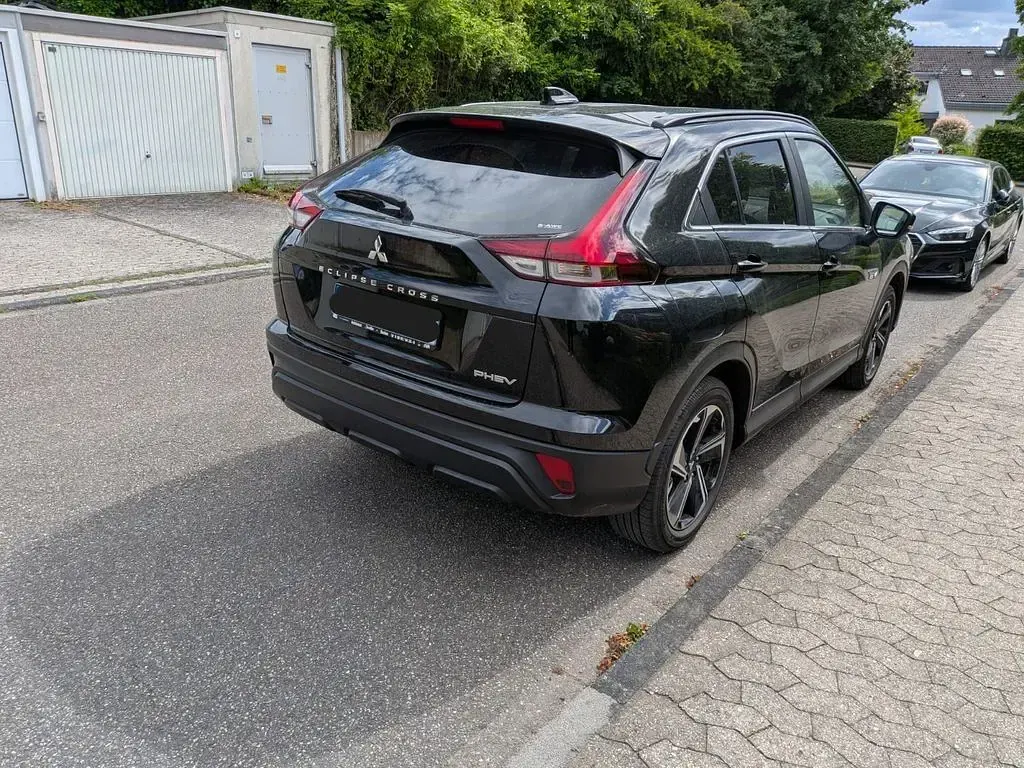 Gebraucht Mitsubishi Eclipse Cross Basis 188 PS (138 kW) 2022 Schwarz SUV