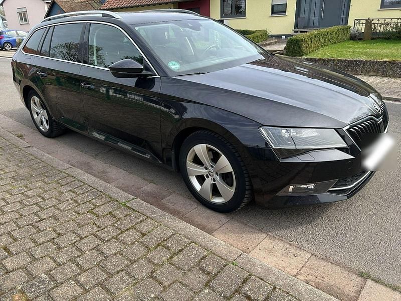 Gebraucht Skoda Superb Style 190 PS (139 kW) 2019 Schwarz Kombi