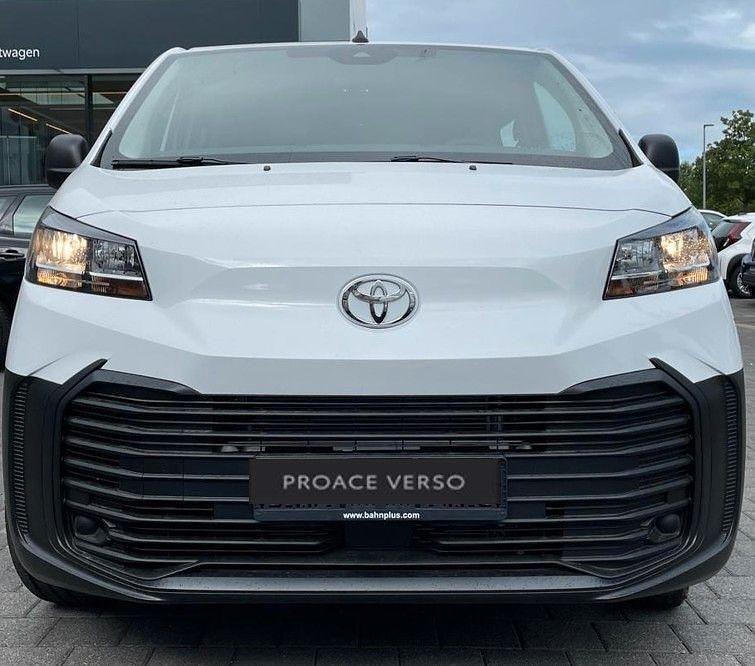 Weiß Gebraucht 2025 Toyota Proace Verso Kombi | 35.699 € (Fairer Preis) - Bild 1/2